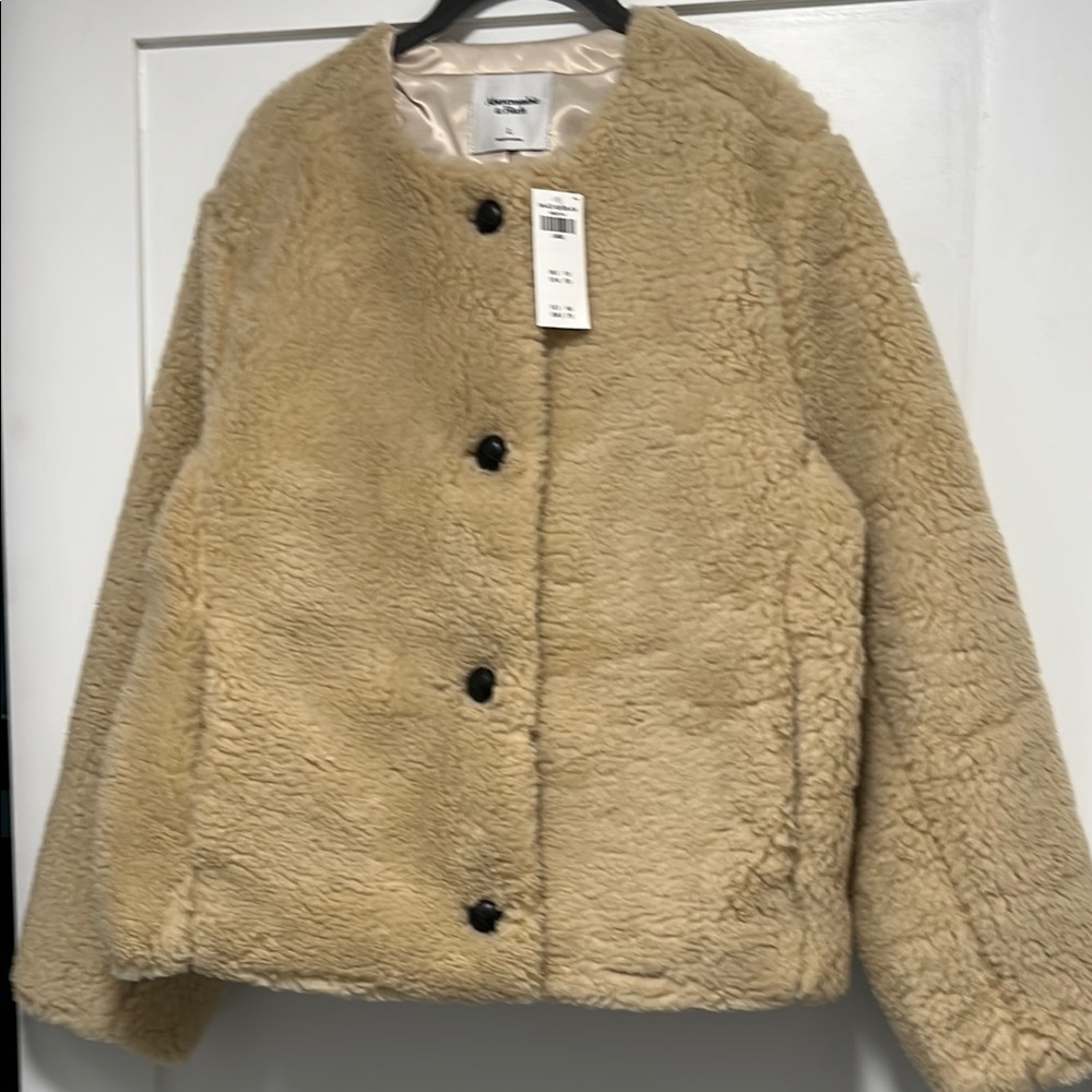 A&F Tan Teddy Jacket Plush Cozy Style